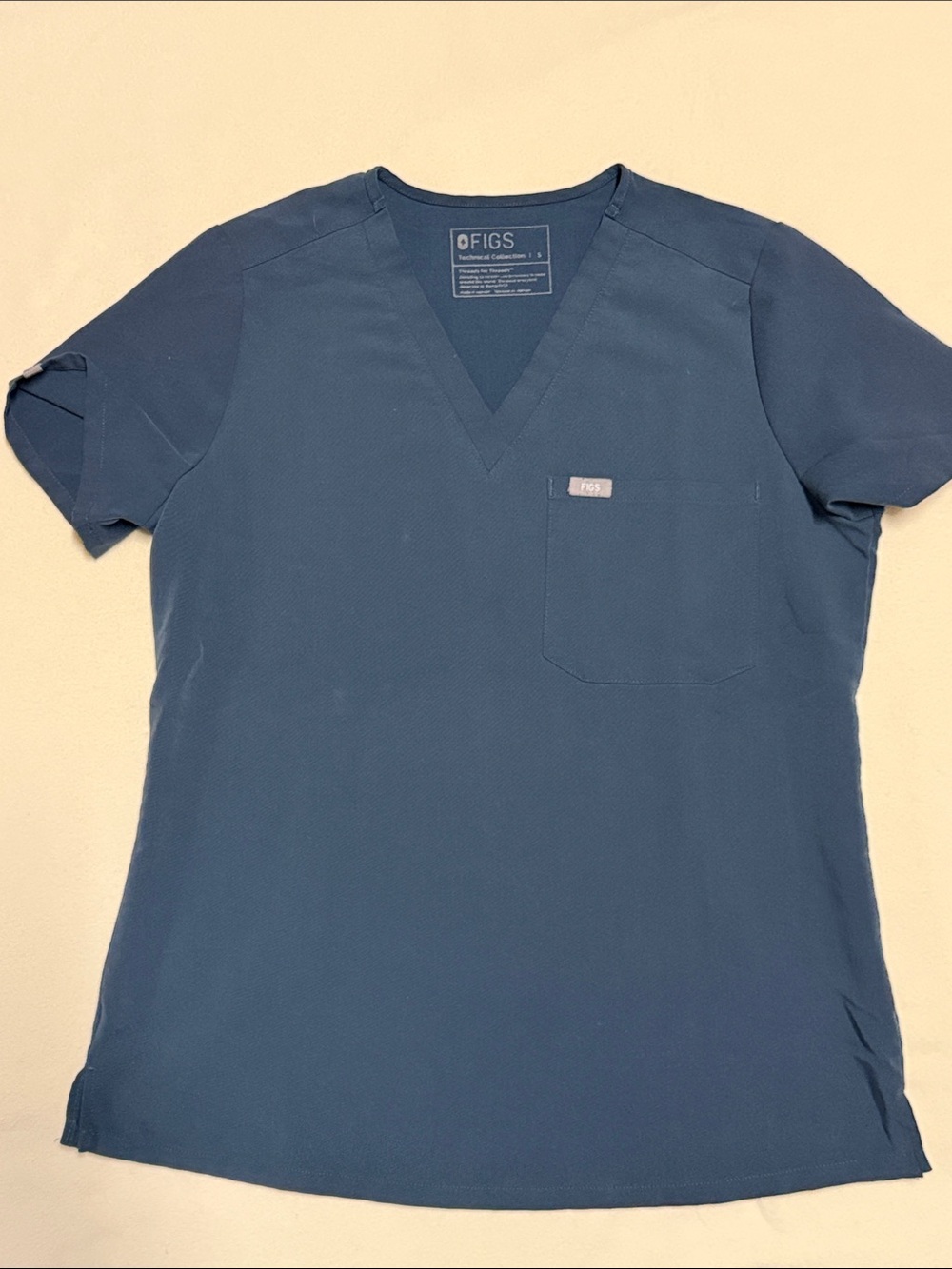 FIGS V-Neck Tops Bundle in Blue, Charcoal, Navy, and Olive - Small All for $26! - Picture 4 of 5